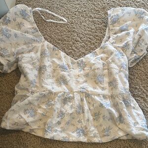 Women’s Floral Puff-Sleeve Peplum Top - Cream with Light Blue